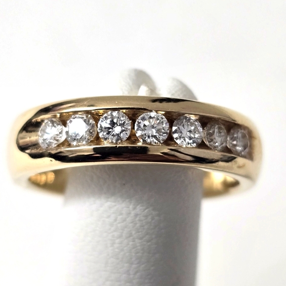 Watch Video / 14K Gold Channel Diamond Ring - Picture 13 of 16